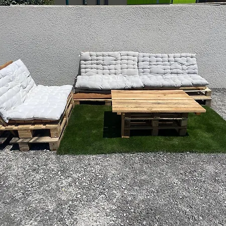 Maison 8 Personnes Avec Piscine Et Jacuzzi *